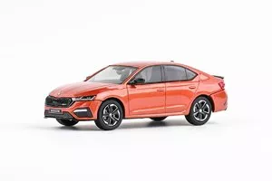 Skoda Octavia IV RS (2020) – Orange Tangerine Metallic