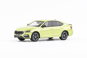 Skoda Octavia IV RS (2020) - Green Pistachio Metallic