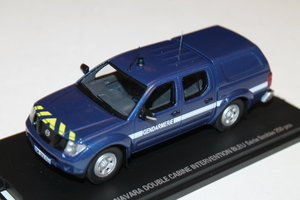 NISSAN - NAVARA - 2011 - BLAU