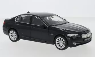 BMW 535i (F10), metalická čierna