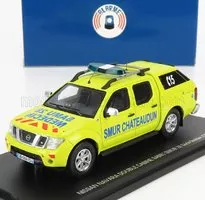 NISSAN NAVARA SAMU 28 SMUR MEDECIN CHATEAUDUN AMBULANCE 2011