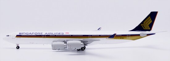 Airbus A340-500 Singapore Airlines "Large Titles"
