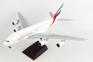Airbus A380-800 Emirates no Expo logo