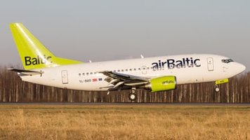 Boeing 737-500 Air Baltic 