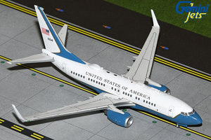 Boeing 737-700 US Air Force 01-0041