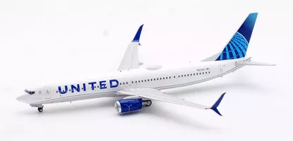 Boeing 737-900ER United Airlines 