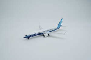 Boeing 737 MAX 10 House Colors 