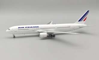 Boeing 767-3Q8ER Air France 