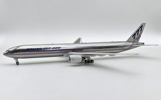 Boeing 777-300 Boeing House Colors, Leštené