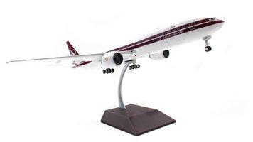 Boeing 777-300ER Qatar Airways 25th Anniversary retro livery