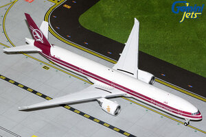 Boeing 777-300ER Qatar Airways 25th Anniversary retro livery