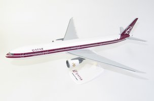 Boeing 777-300ER Qatar Airways "Retro"