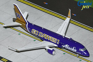 Embraer ERJ175LR Alaska Airlines / Horizon Air Univ. of Washington "Go Dawgs"
