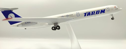 Ilyushin IL62M Tarom, Modrá