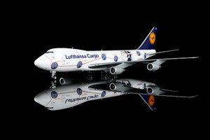 Boeing 747-200F Lufthansa Cargo "Service Revolution"