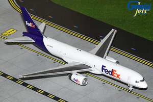 Boeing 757-200SF FedEx Express 