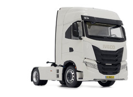 Iveco S-Way 4x2 white