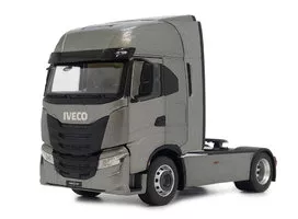 Iveco S-Way 4x2 sivá metalická