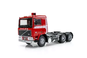 Volvo F 12, červená