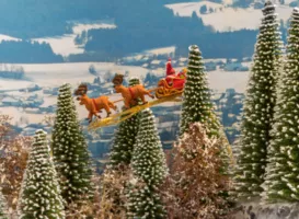 Weihnachtsmann mit Schlitten
