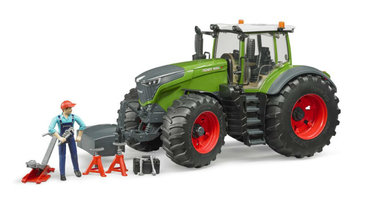 Fendt 1050 Vario tractor with mechanic and tools