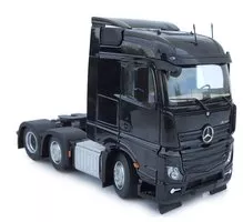 Mercedes-Benz Actros Streamspace 6x2 čierna
