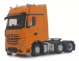 Mercedes-Benz Actros GigaSpace Orange