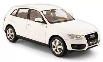 Audi Q5 biela