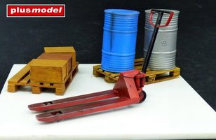 Set Pallet truck with pallets with 2 barrels