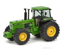 Traktor John Deere 4850
