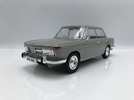 BMW 2000 svetlosivá 1966