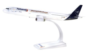 Lufthansa Airbus A321 " Fanhansa Mannschaftsflieger " & Rdquo; Lindau "