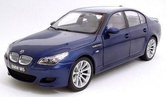 Car BMW 135I COUPE (E82)BLUE