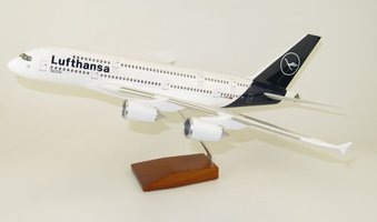 Airbus A380 Lufthansa s LED osvetlením kokpitu a kabíny