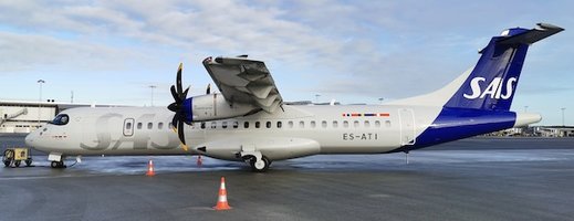 ATR72-600 SAS with stand