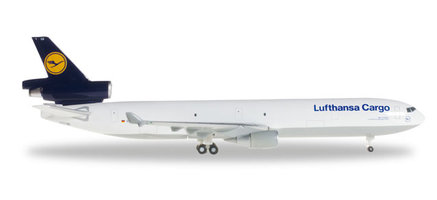 MD-11F der Lufthansa Cargo " Konnichiwa Japan "