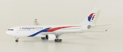 Airbus A330-200 Malaysia Airlines - L.E.