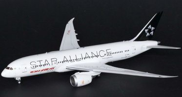 Boeing B787-8 Air India "Star Alliance" so stojanom