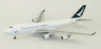 Boeing B747-400 Cathay Pacific Cargo so stojanom