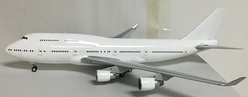 BoeingB747-400 Blank, PW engines With Stand