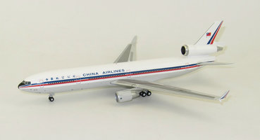 MD11 China Airlines so stojanom