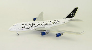 Boeing B747-400 United "Star Alliance" so stojanom