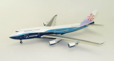 Boeing B747-400 China Airlines "Boeing Dreamliner Livery" with stand
