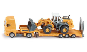 Low loader with four wheel loader