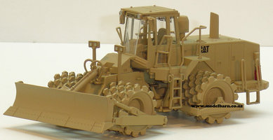 Cat 815H Military Soil Compactor / Dessert Camouflage.