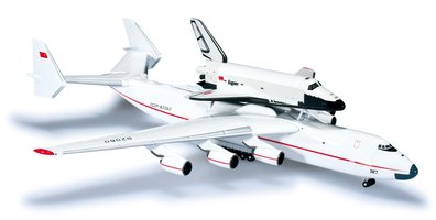 Antonov AN-225 Mriya & Buran Orbiter 