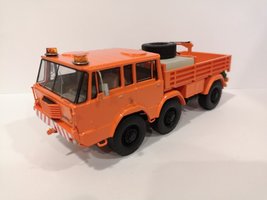 TP Tatra 813 6x6 tractor Orange