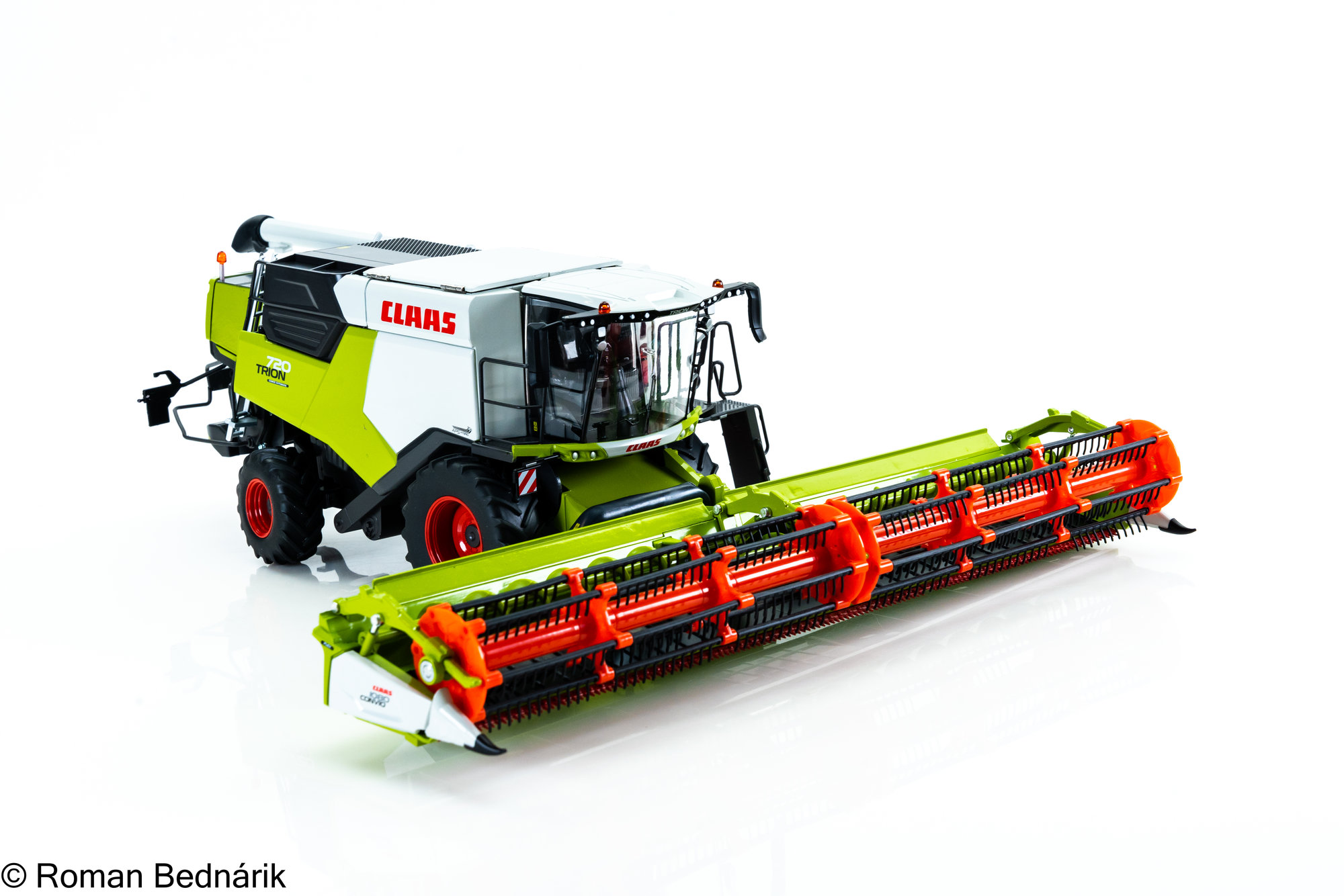 Claas Trion 720 Montana + Convio 1080 | Modelsnavigator.com