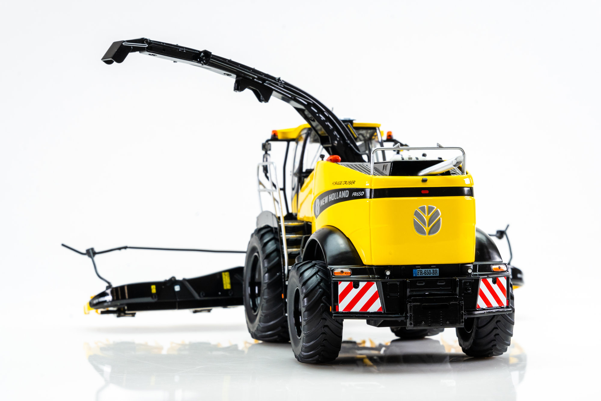 NEW HOLLAND FR 650 - Gray wheels - Limited edition
