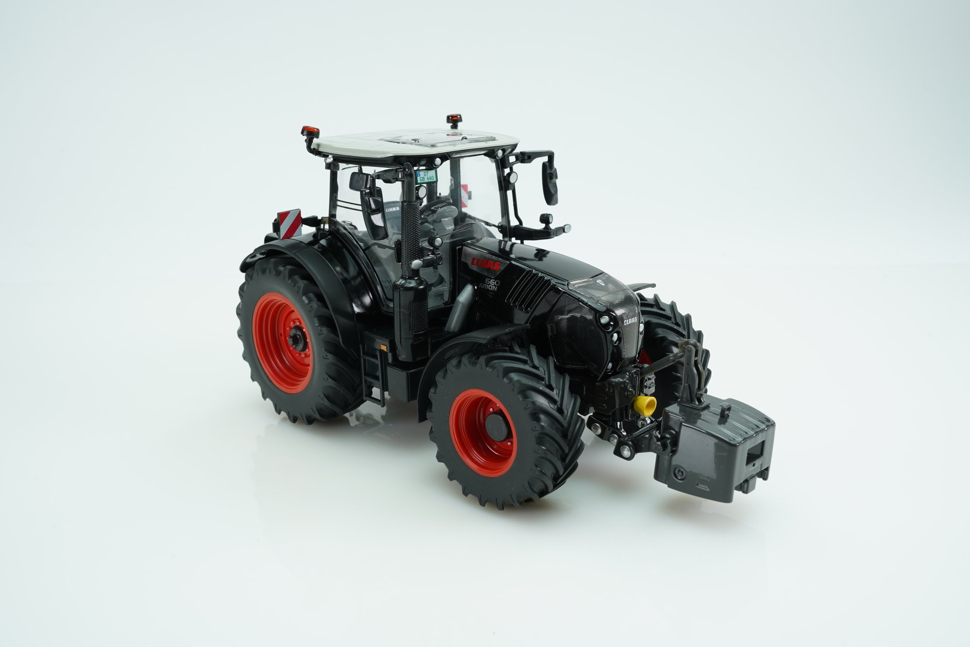 Claas ARION 660 black | Modelsnavigator.com